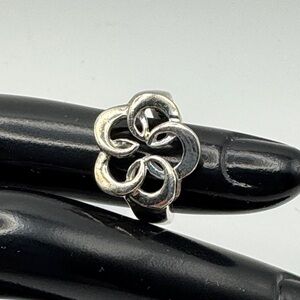 Sterling Silver Flower Ring